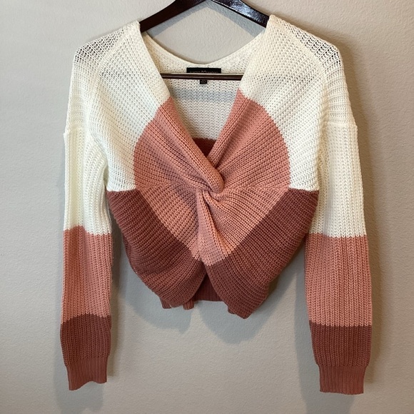 Almost Famous Sweaters - Almost Famous Twist Front Sweater Size M Cream Coral